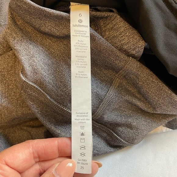 Lululemon Grey Pace Rival Crop Size 6 - Picture 8 of 9